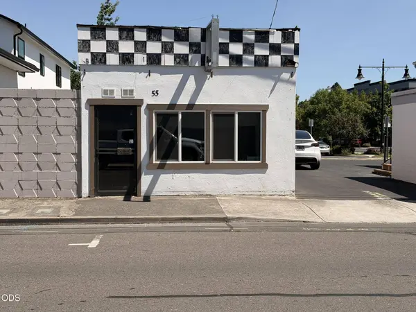 55 2nd ST, Central Point, OR 97502