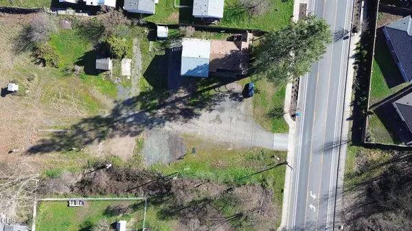 2746 Redwood AVE, Grants Pass, OR 97527