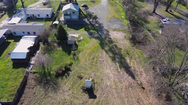 2746 Redwood AVE, Grants Pass, OR 97527