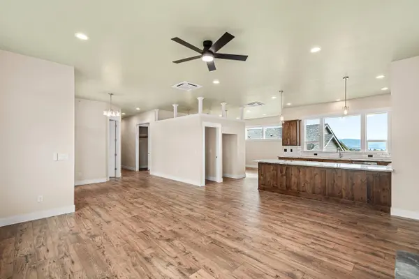 4260 Falcon Ridge TER, Medford, OR 97504