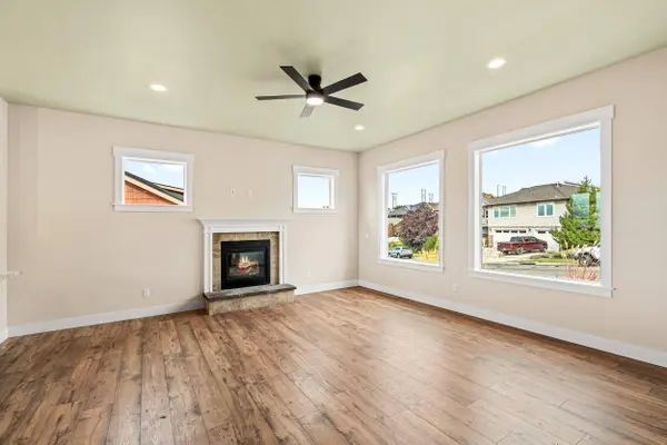 4260 Falcon Ridge TER, Medford, OR 97504