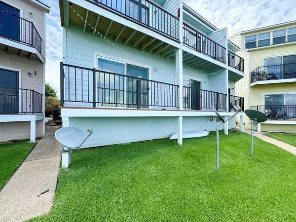 445 Carolcrest LN #312, Livingston, TX 77351