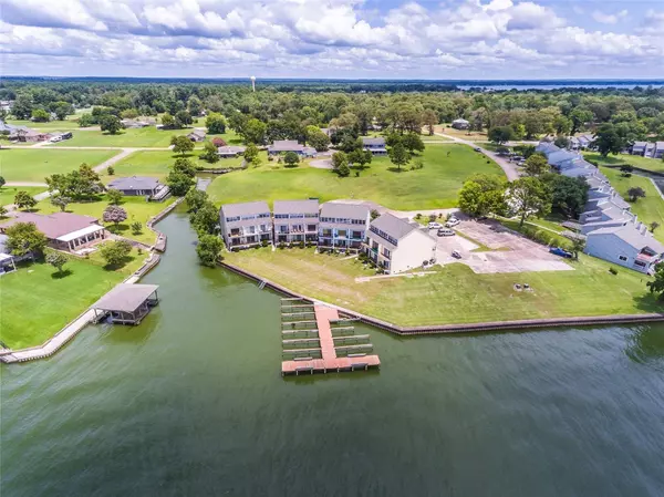 445 Carolcrest LN #312, Livingston, TX 77351