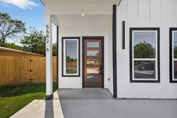 5642 Hirondel ST, Houston, TX 77033