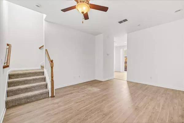 76 Crystalwood CIR, Lincoln, CA 95648