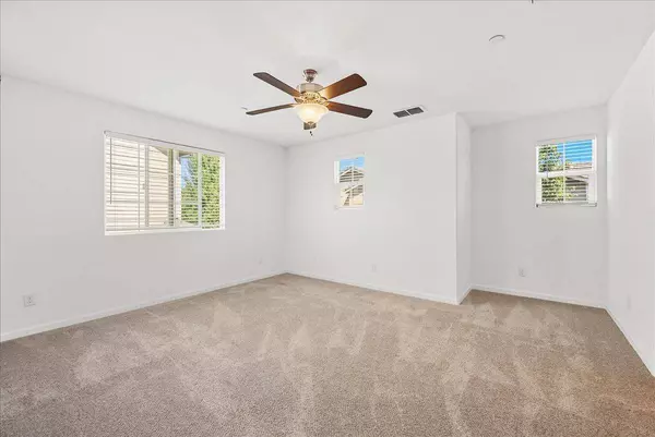 76 Crystalwood CIR, Lincoln, CA 95648