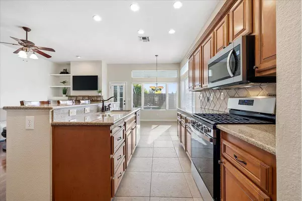 5025 Bradford DR, Rocklin, CA 95765