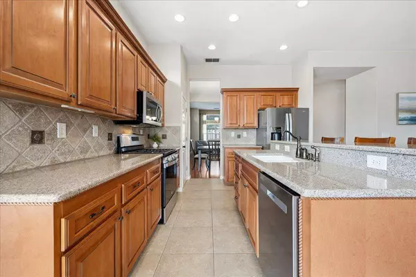 5025 Bradford DR, Rocklin, CA 95765