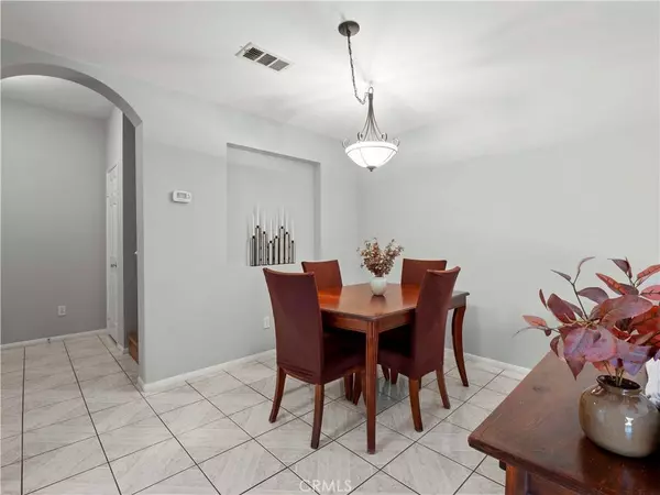 15122 Roxford ST #15, Sylmar, CA 91342