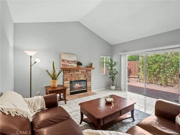 15122 Roxford ST #15, Sylmar, CA 91342