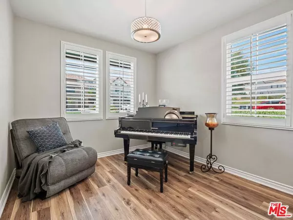 29020 Via Patina, Valencia, CA 91354