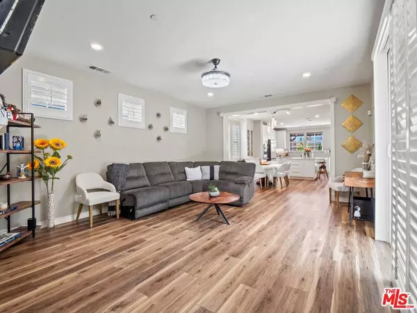 29020 Via Patina, Valencia, CA 91354