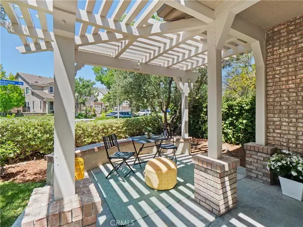 25679 Smoketree LN, Valencia, CA 91381