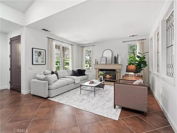 25679 Smoketree LN, Valencia, CA 91381