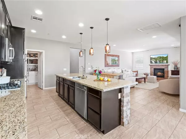 28826 N West Hills DR, Valencia, CA 91354