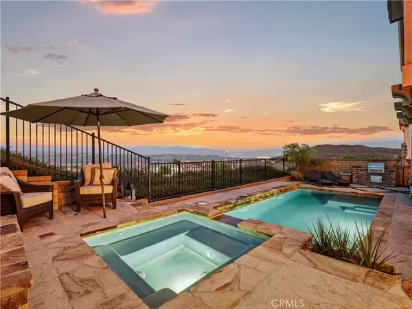 28826 N West Hills DR, Valencia, CA 91354