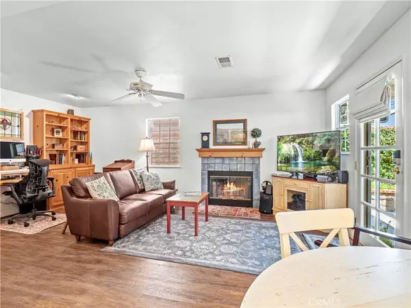 22865 Tamarack LN, Saugus, CA 91390