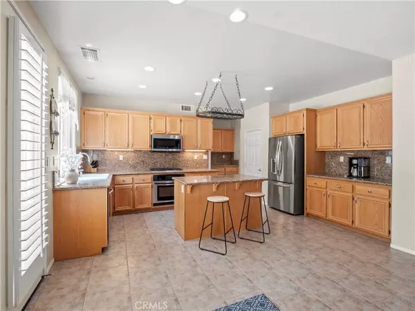 26332 Oakdale Canyon LN, Canyon Country, CA 91387