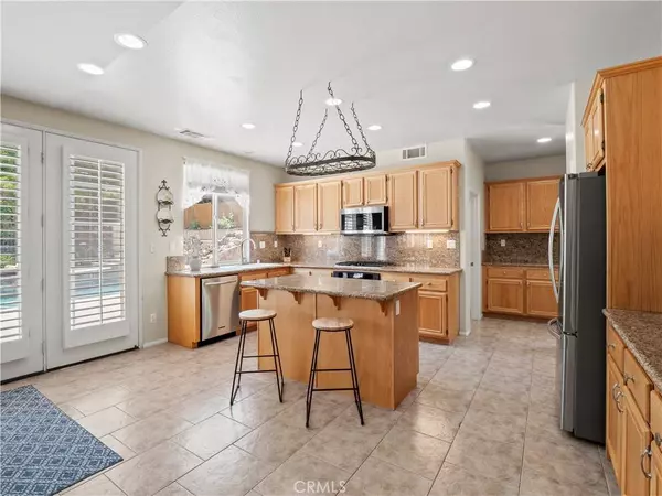 26332 Oakdale Canyon LN, Canyon Country, CA 91387