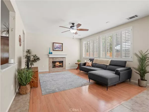 26332 Oakdale Canyon LN, Canyon Country, CA 91387