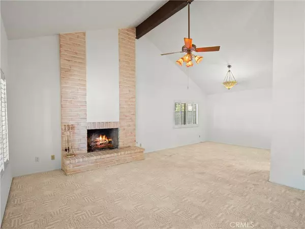 24540 Acorn CT, Newhall, CA 91321