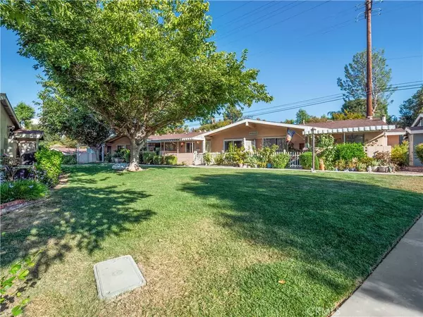 19126 Avenue of the Oaks #C, Newhall, CA 91321