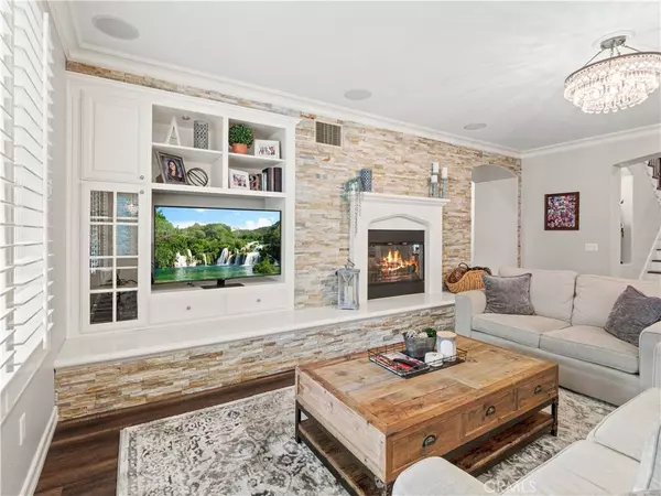 26802 Stonegate, Valencia, CA 91381