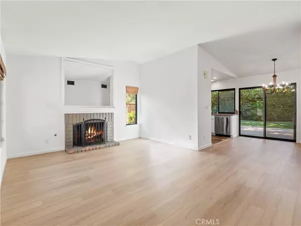 23379 Calle Arino, Valencia, CA 91355