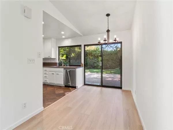 23379 Calle Arino, Valencia, CA 91355