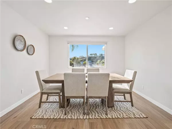 23208 Cuervo, Valencia, CA 91354