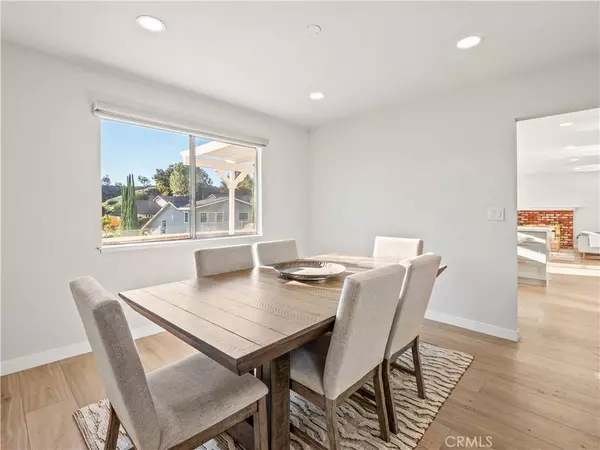 23208 Cuervo, Valencia, CA 91354