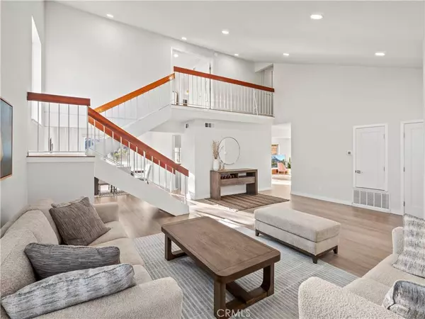 23208 Cuervo, Valencia, CA 91354