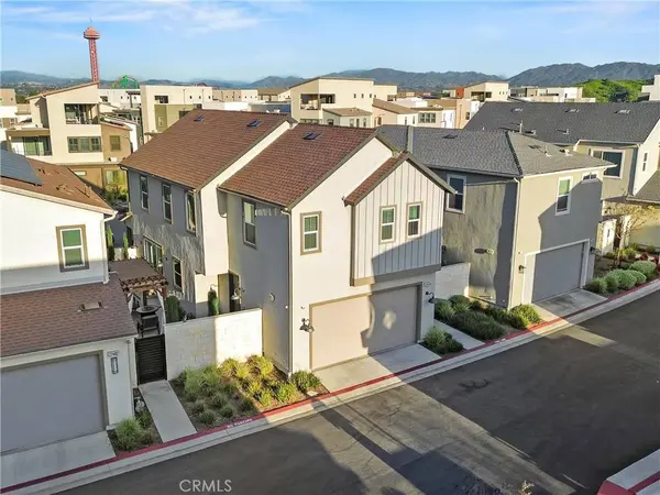 27478 Boulderview, Valencia, CA 91381