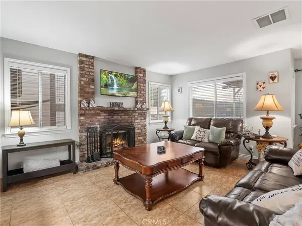 3812 Jonathan CT, Lancaster, CA 93536