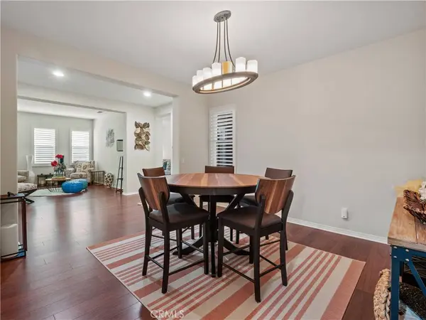 28532 Agajanian, Saugus, CA 91390