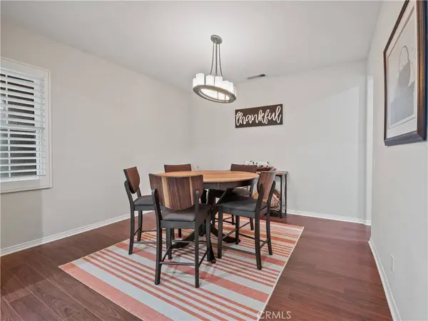 28532 Agajanian, Saugus, CA 91390