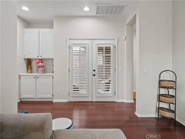 28532 Agajanian, Saugus, CA 91390