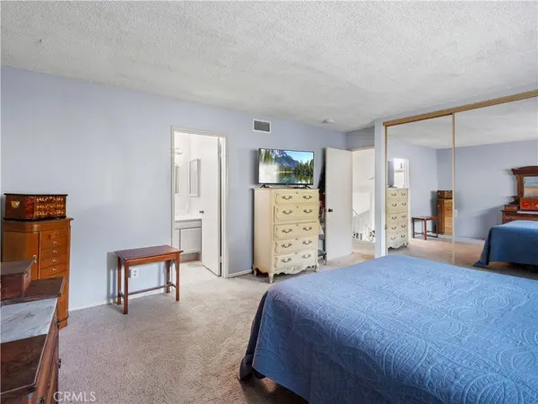 27015 Las Mananitas, Valencia, CA 91354