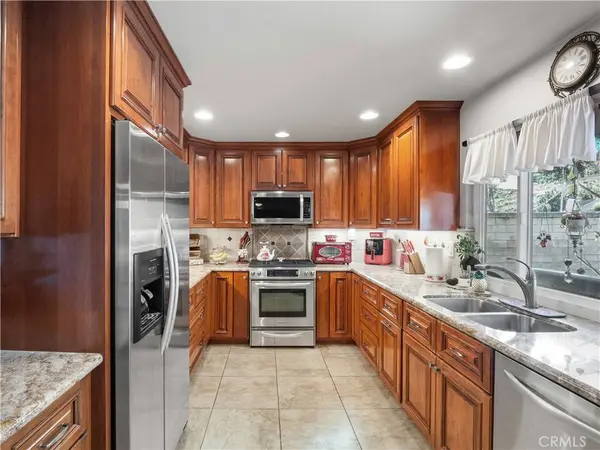 27015 Las Mananitas, Valencia, CA 91354