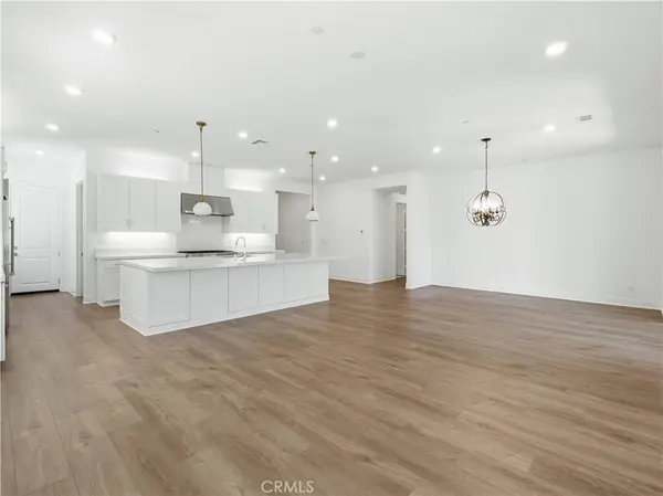 29458 Corte Halcon, Valencia, CA 91354
