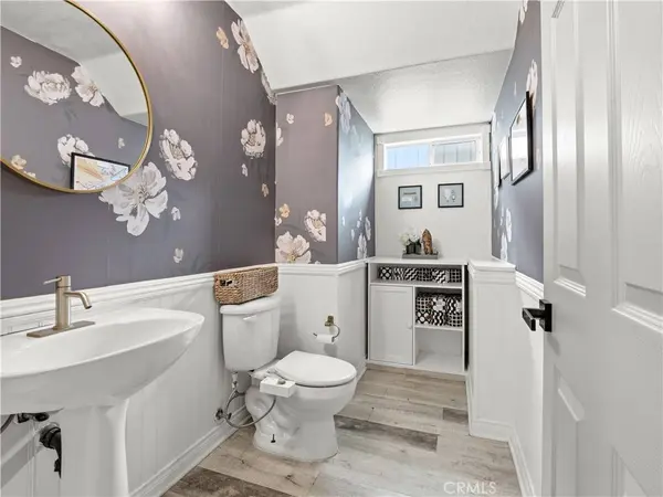 24842 Noelle, Newhall, CA 91321