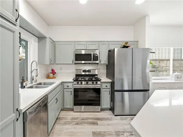 24842 Noelle, Newhall, CA 91321