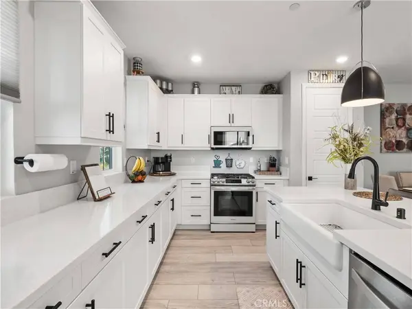 27478 Boulderview, Valencia, CA 91381