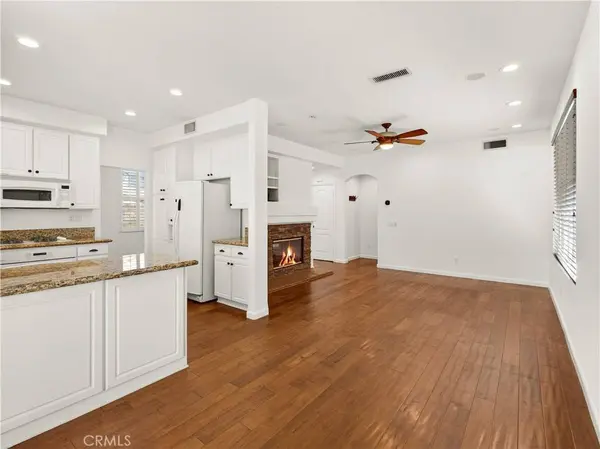 19903 Rhona PL, Saugus, CA 91350