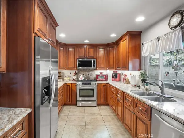 27015 Las Mananitas, Valencia, CA 91354