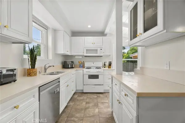 20310 Londelius, Winnetka, CA 91306