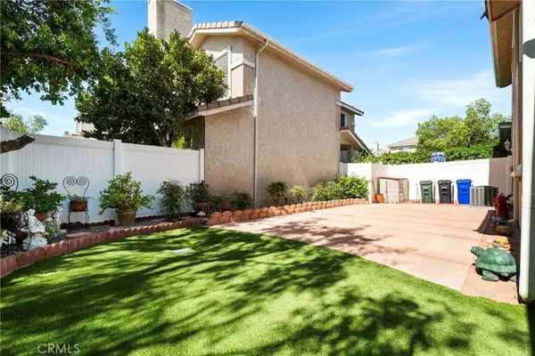 30418 Daisy CT, Castaic, CA 91384