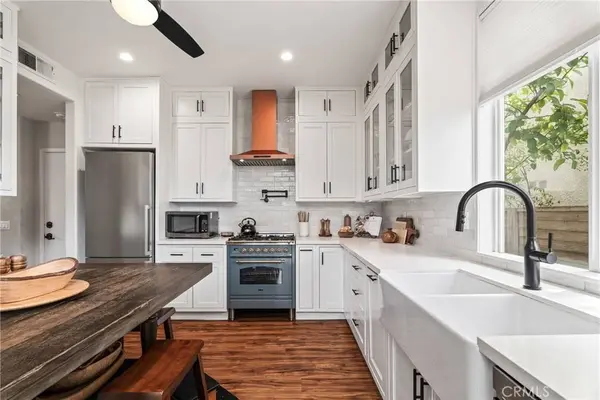 27169 Saddlepeak, Valencia, CA 91354