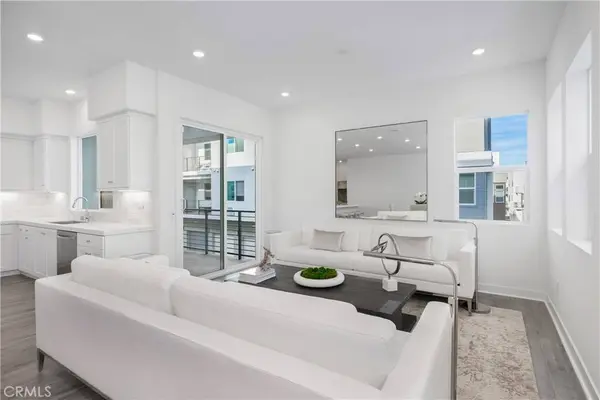 27225 Cranmore #101, Valencia, CA 91381