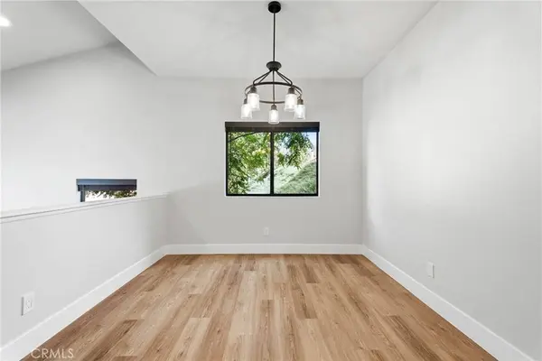 20061 Avenue Of The Oaks, Newhall, CA 91321
